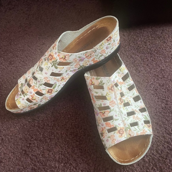 Ladies Sandals by Sanosan - Picture 1 of 8